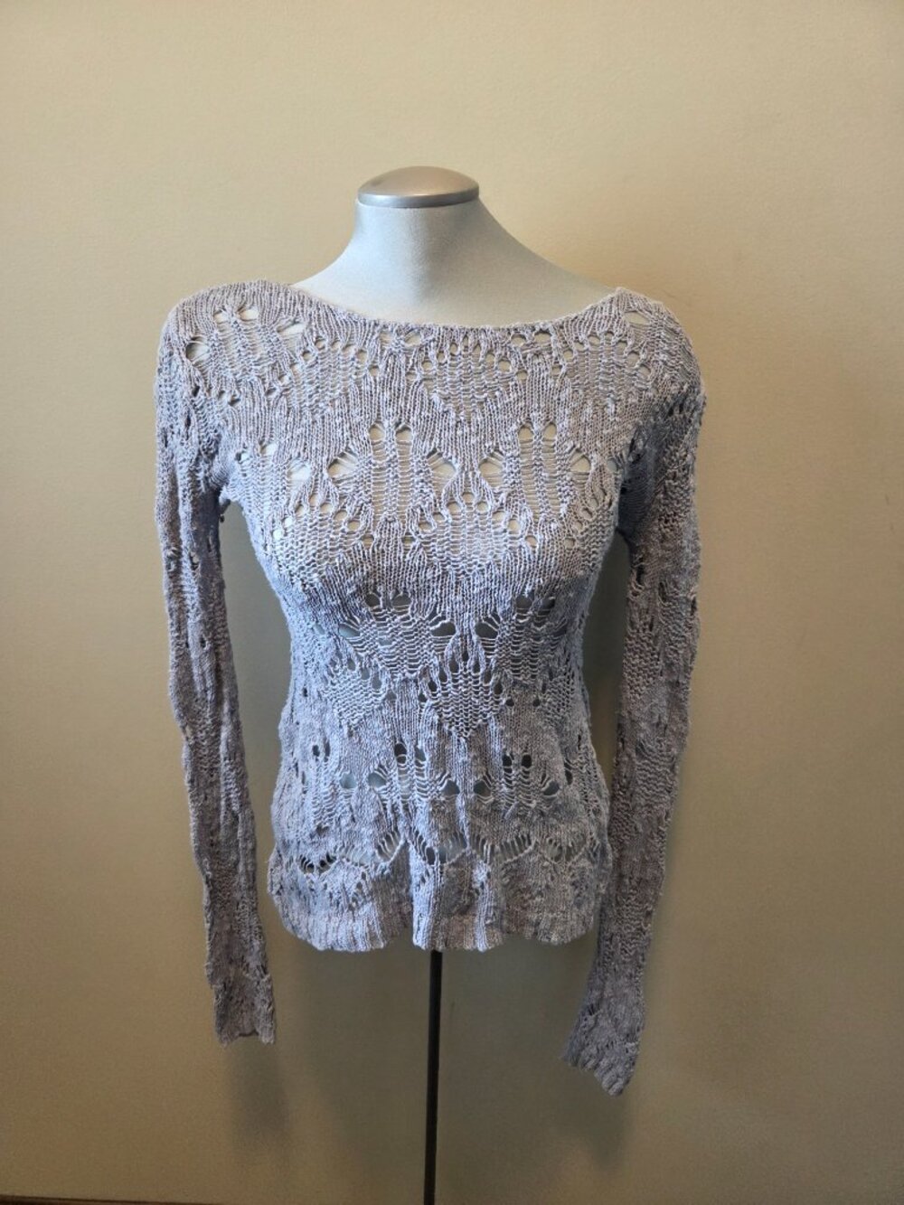 Streetwear Sweater - Size Medium